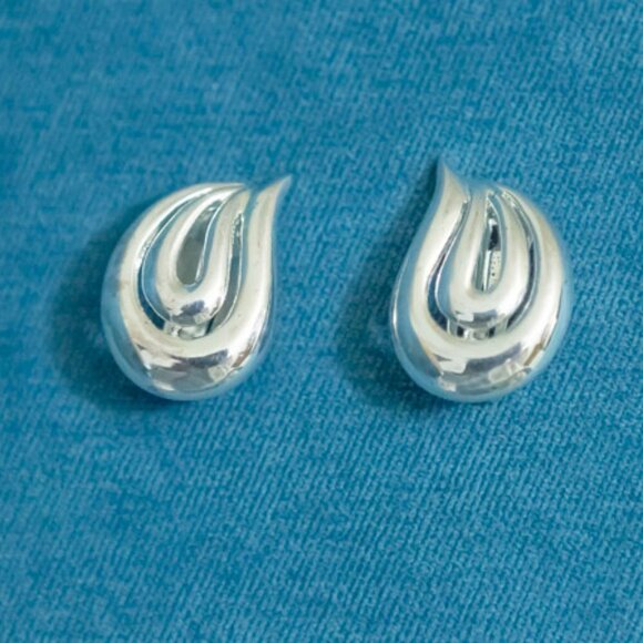 Vintage VENDOME Clip On Earrings Silver Tone - Picture 2 of 6